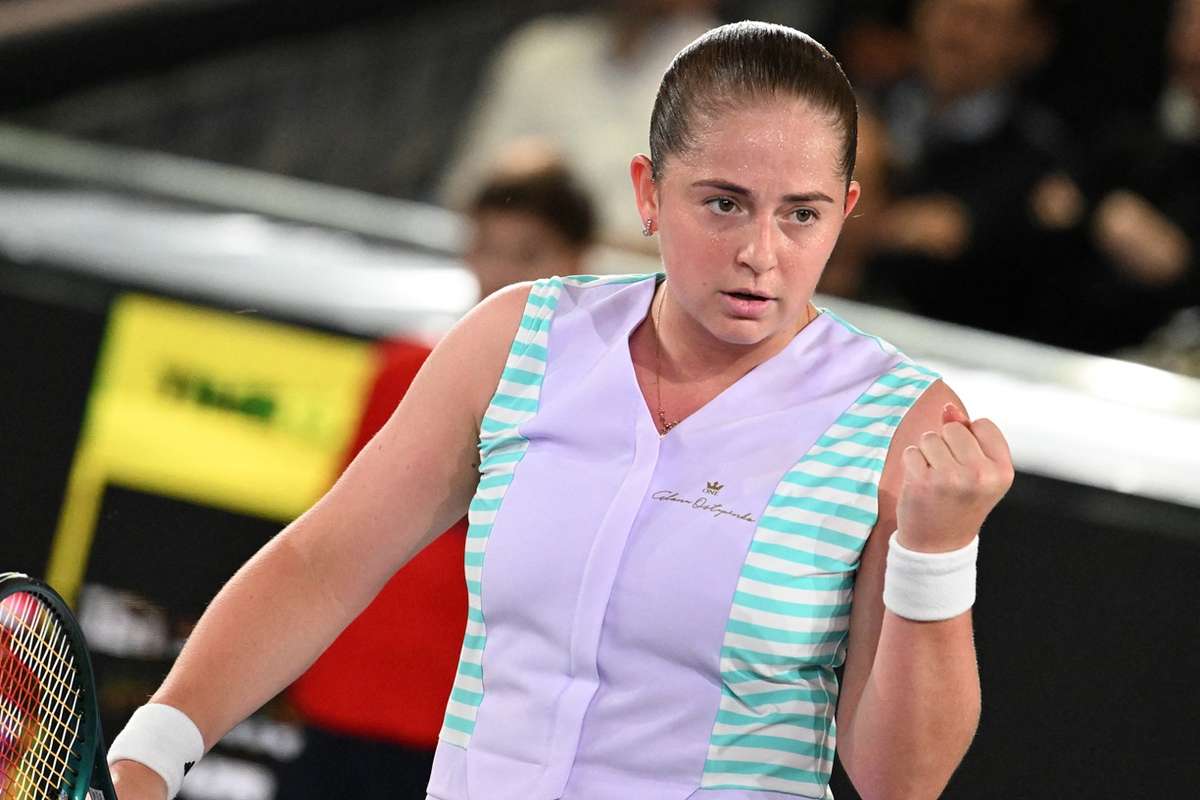 Jelena Ostapenko pakt op indoortoernooi Linz tweede titel 2024