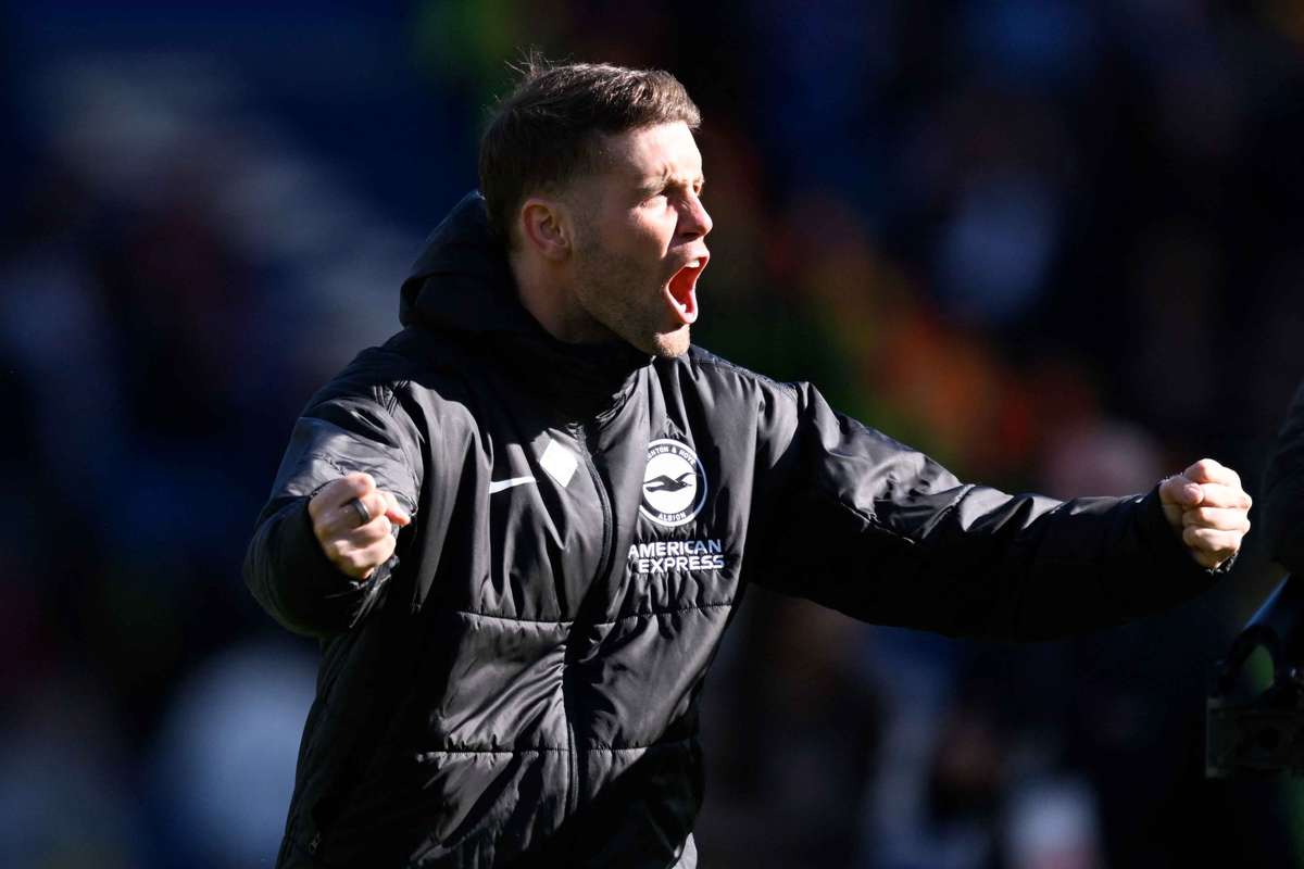 Hurzler thảo luận về kế hoạch dài hạn cho Brighton giữa những tin đồn trở lại Bundesliga