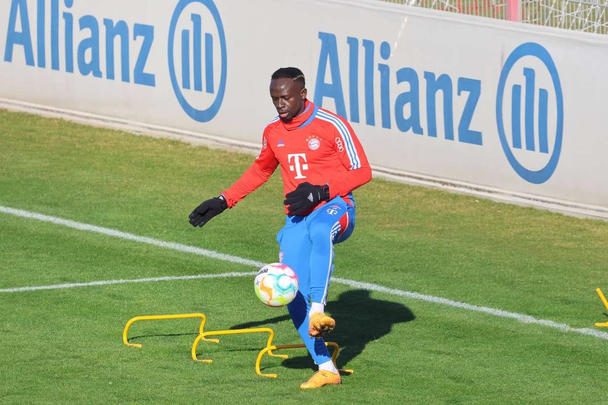 FC Bayern: Sadio Mané Ist Zurück Im Münchner Mannschaftstraining ...