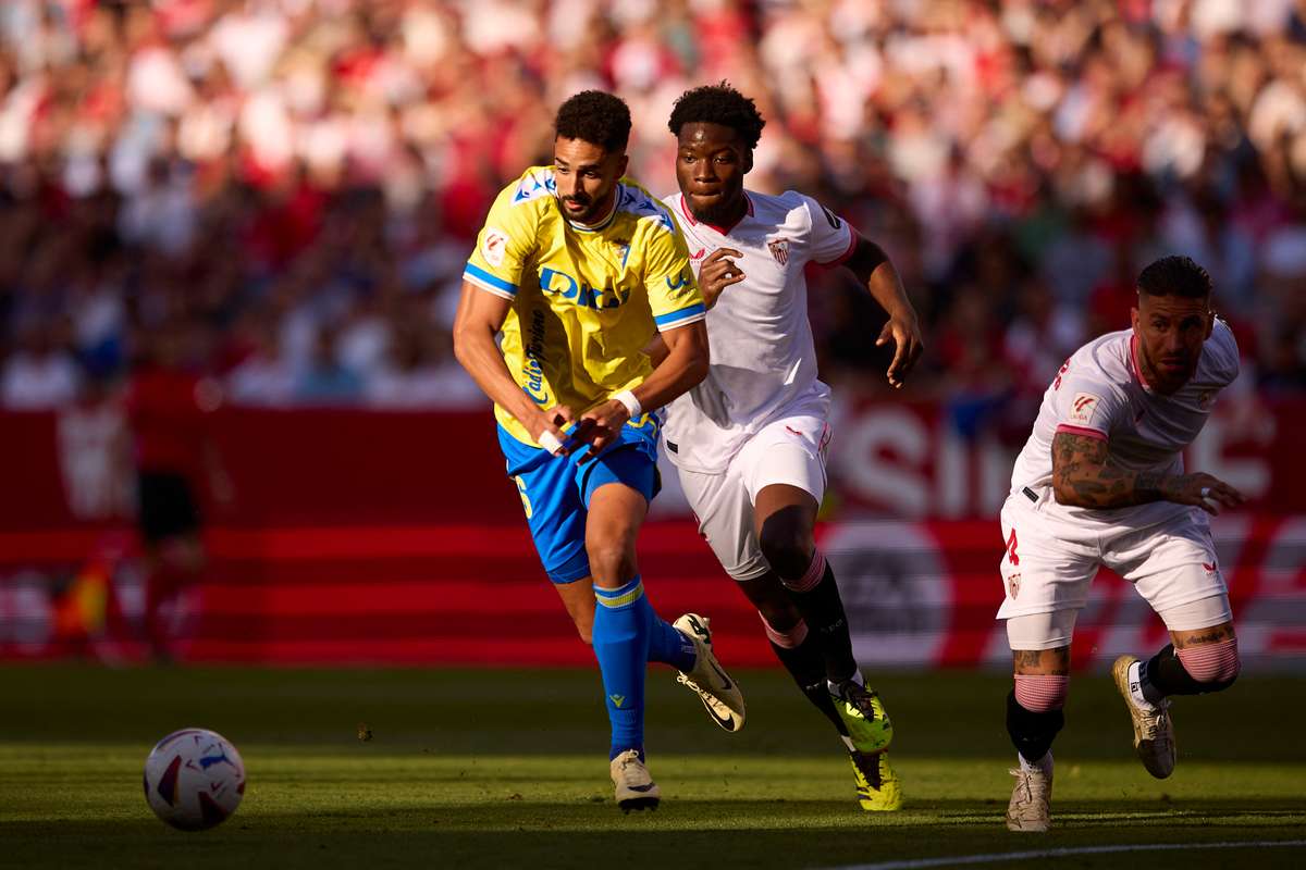 Cadiz Snatch Last-gasp Win Against Sevilla To Breathe Hope Into ...