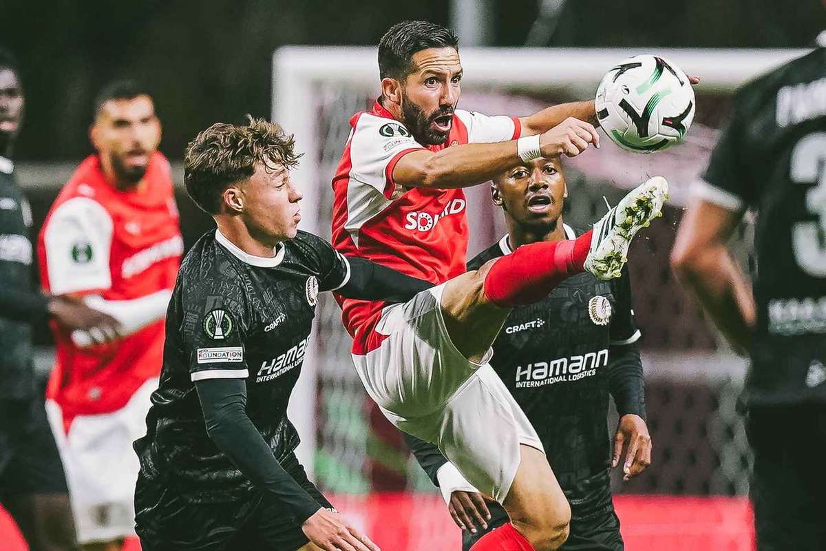 SC Braga celebra vitória no futebol e jogadores destacam reação no balneário