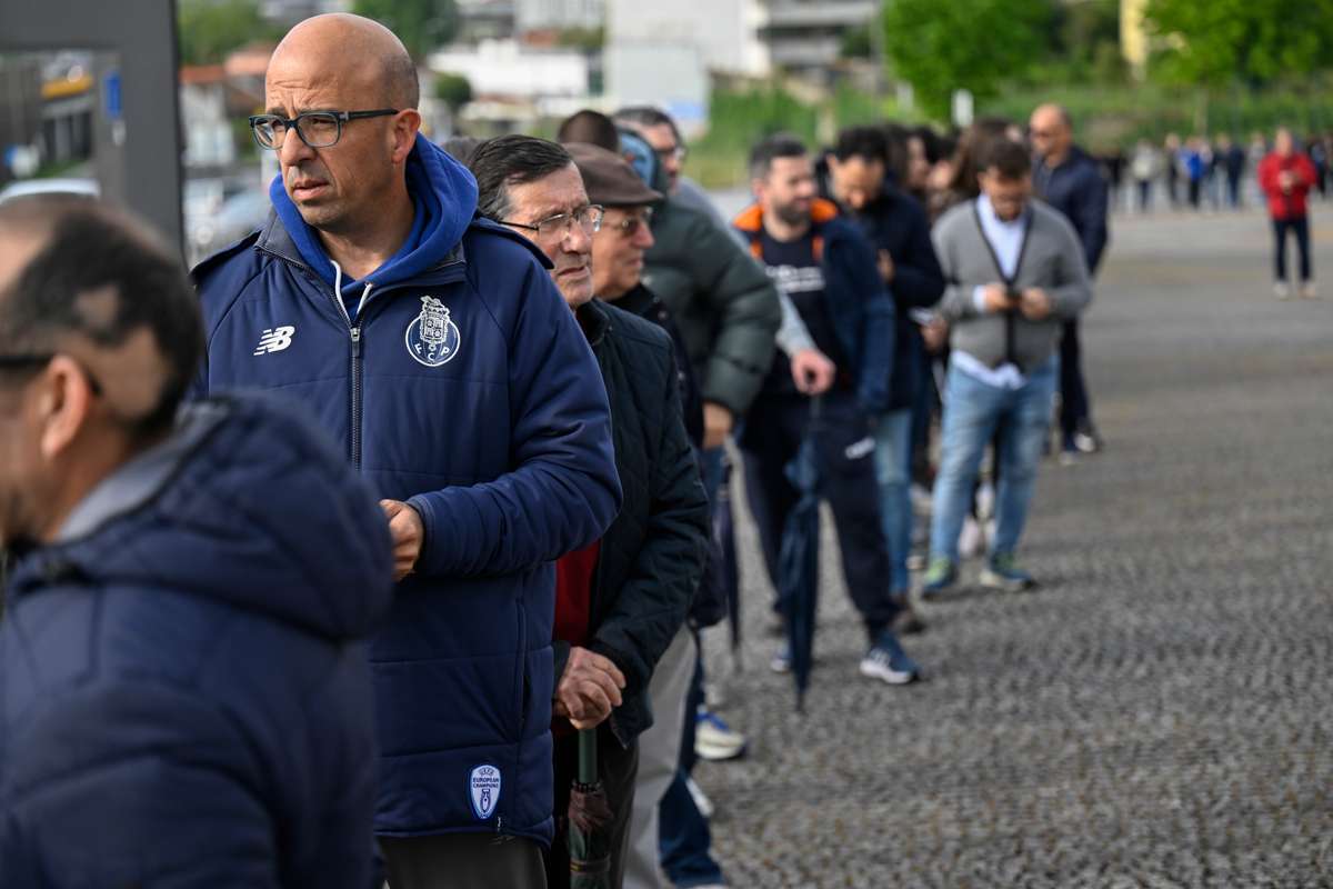 Eleições FC Porto 6.901 sócios exerceram direito de voto até ao meio dia Flashscore.pt