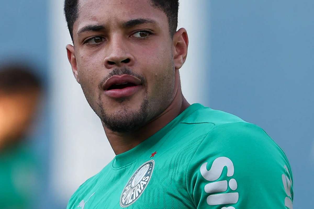 Vitor Roque é desfalque no Palmeiras para duelo decisivo contra o Fluminense