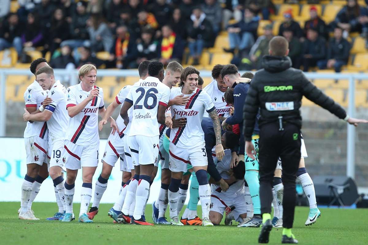 Bologna verspeelt met Van Hooijdonk in de basis twee punten in extra tijd Flashscore.nl