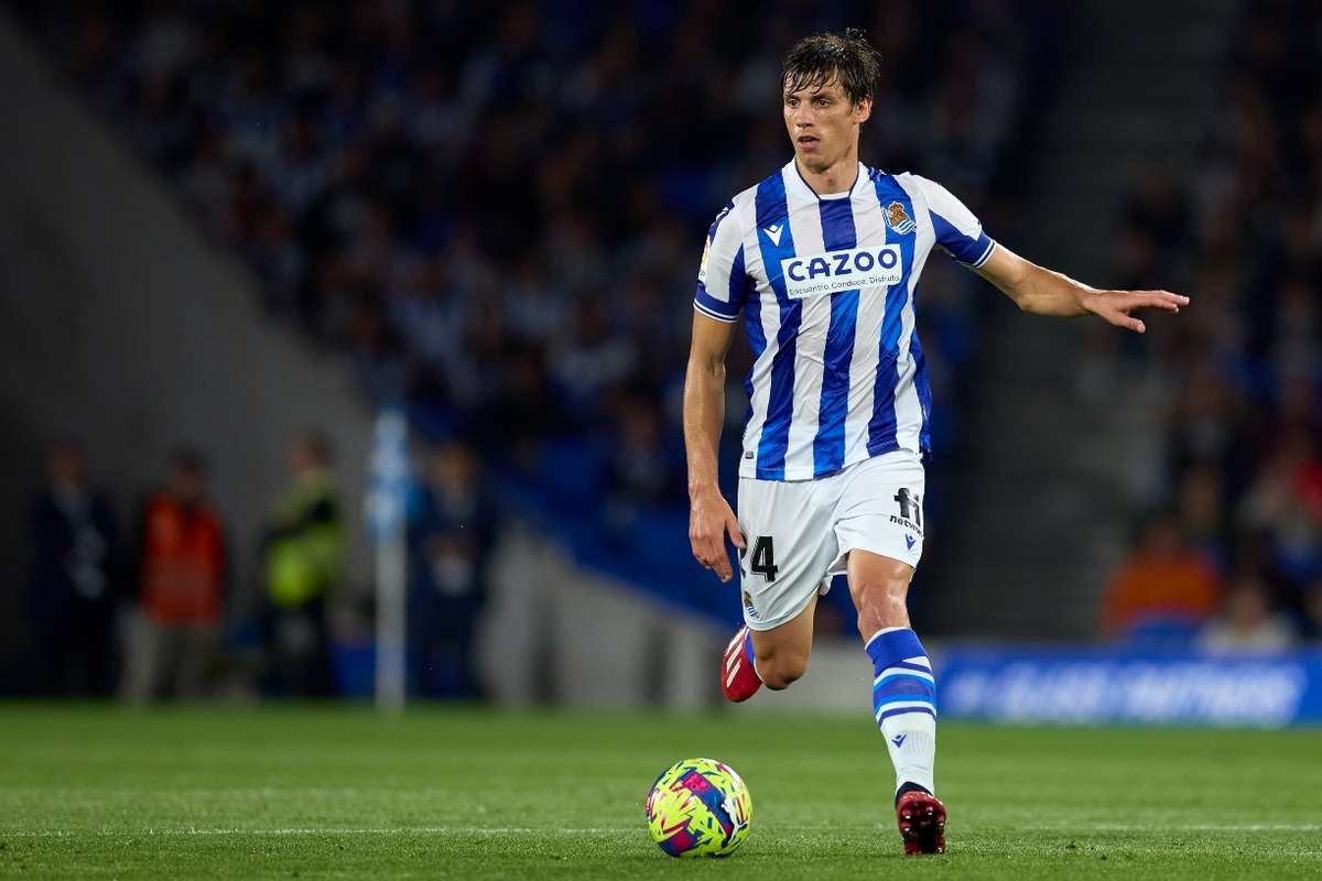 El central de la Real Sociedad Le Normand “ficha” por La Roja ...