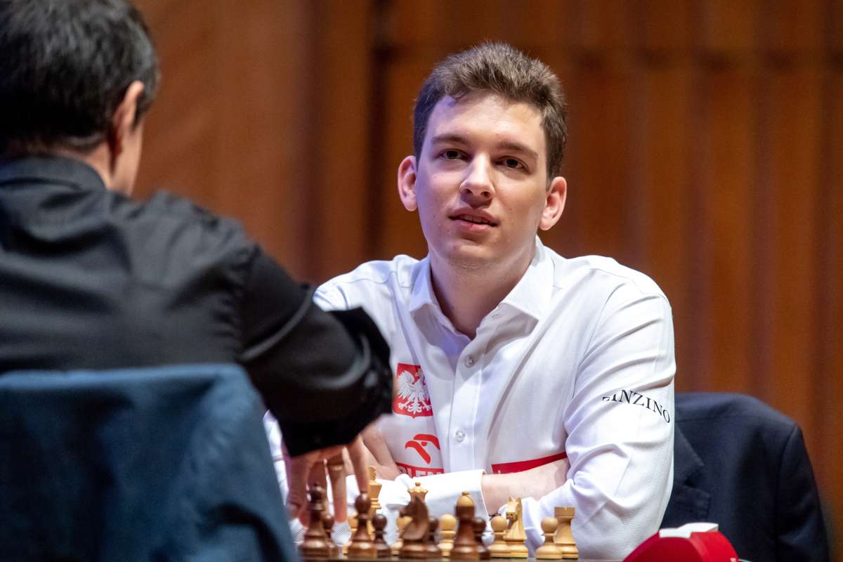 Champions Chess Tour: Duda Wygrał Z Erigasim W Pierwszej Rundzie ...