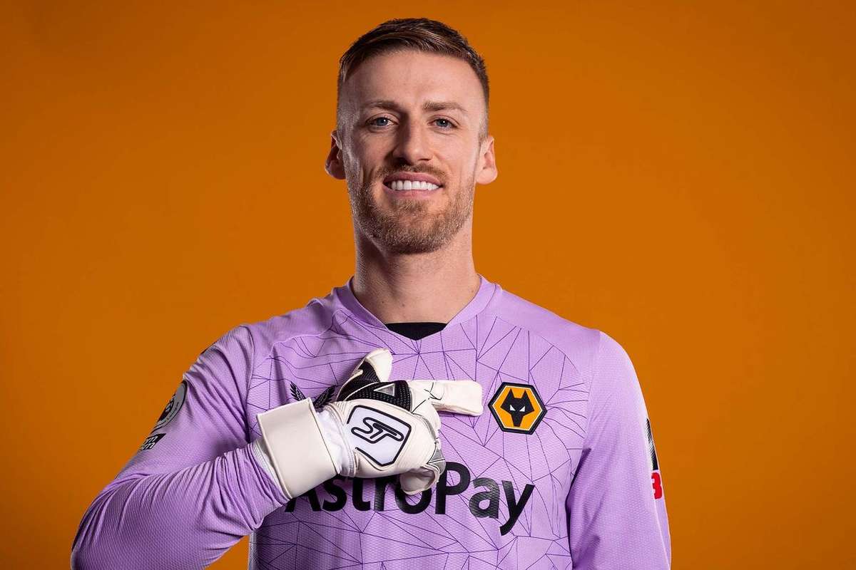 Oficial Wolverhampton contrata Daniel Bentley Flashscore.pt