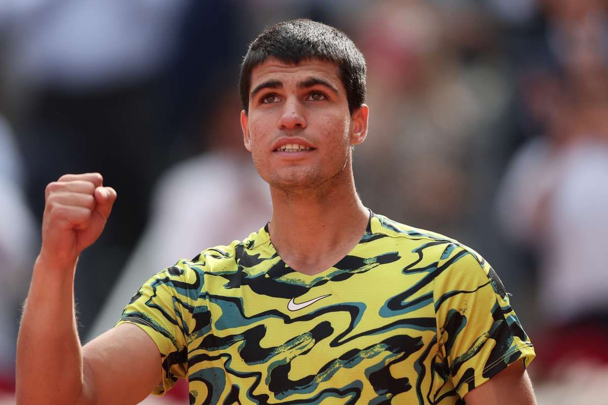 Alcaraz elimina Khachanov e avança vai à semi do Masters 1000 de Madri