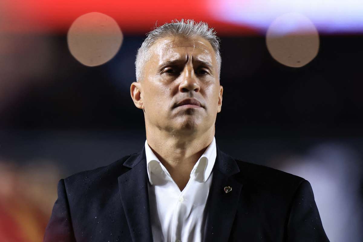 Hernán Crespo, com passagem pelo São Paulo, é o novo comandante do Atlas.