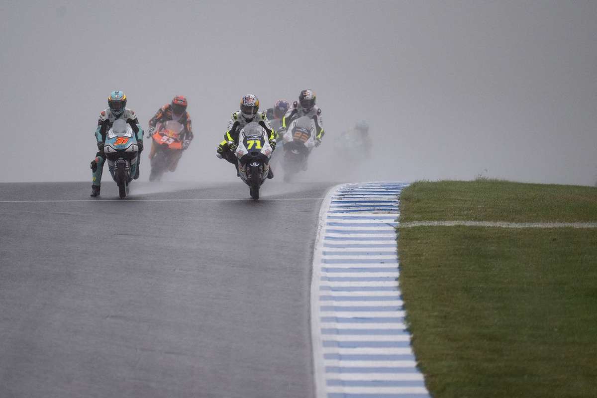 Visão  Corrida sprint do GP da Austrália de MotoGP cancelada devido ao mau  tempo