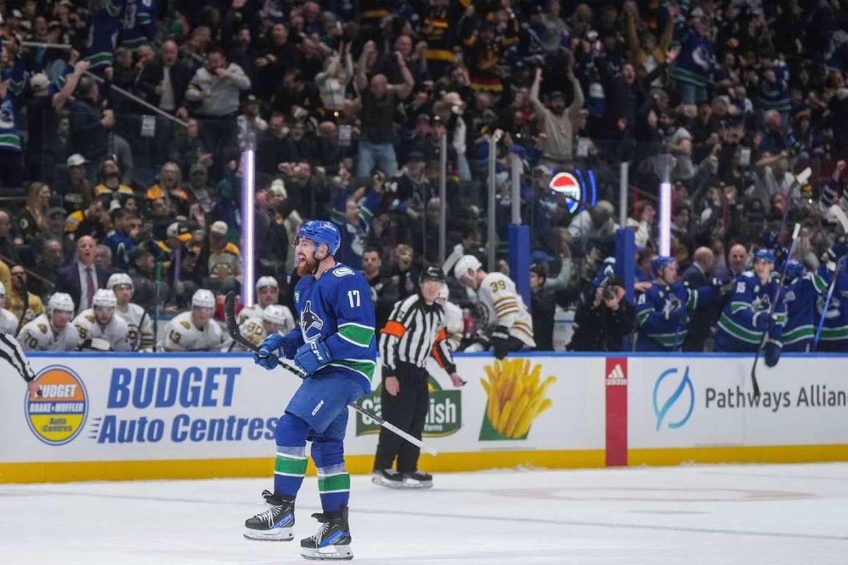 Hronek Ovládl Gólem Souboj Nejproduktivnějších Čechů NHL. Při Výhře ...