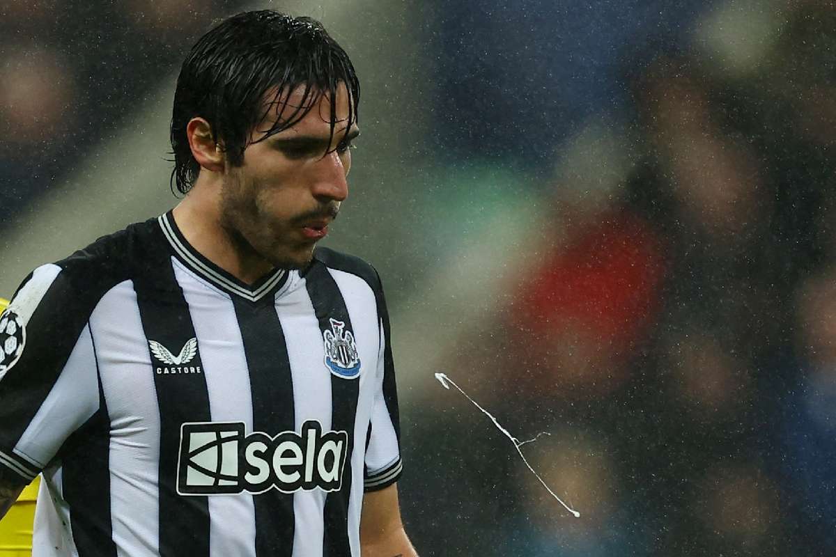 FIFA Ratifies 10-month Worldwide Ban For Newcastle's Tonali Over ...