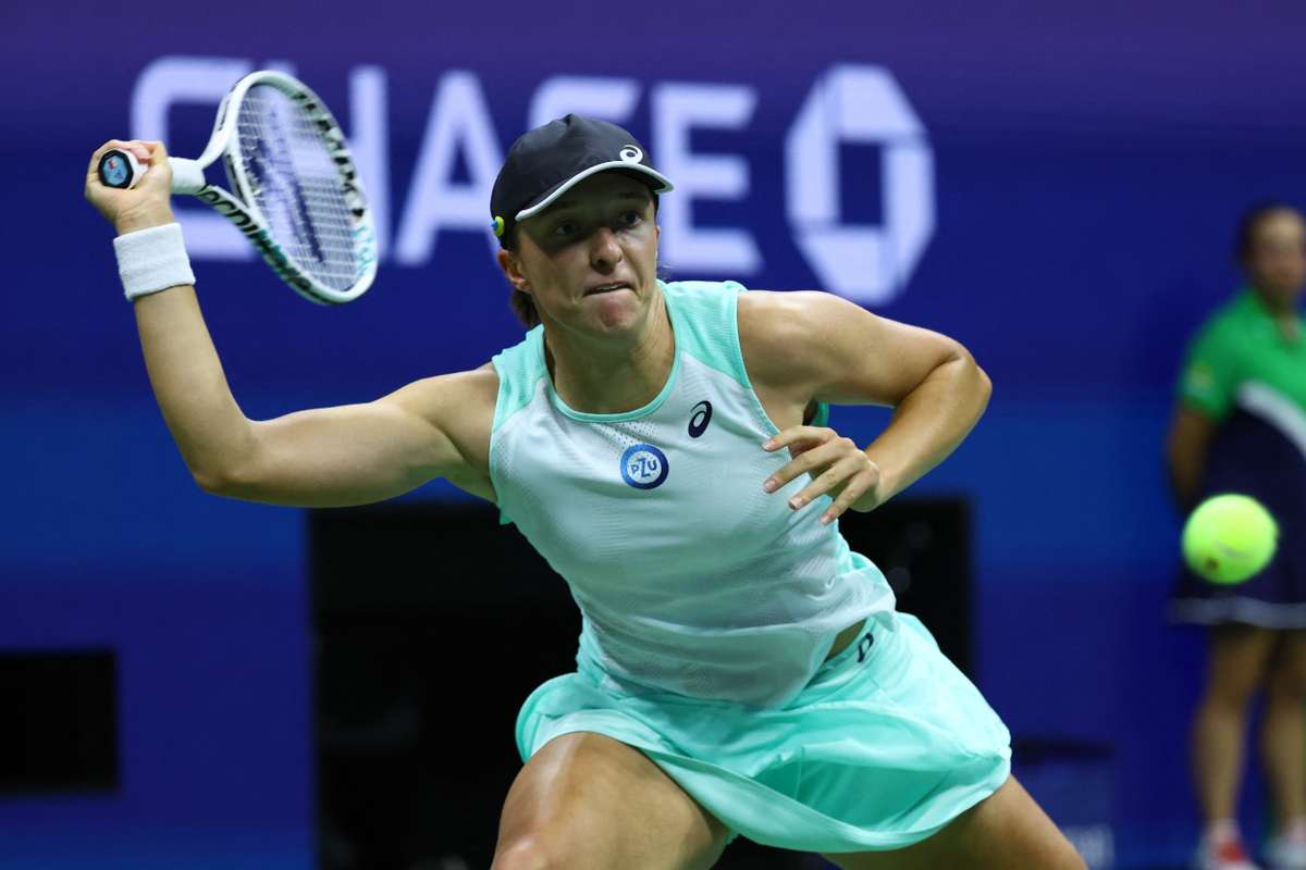 Swiatek survives Sabalenka to set up US Open final with Jabeur ...