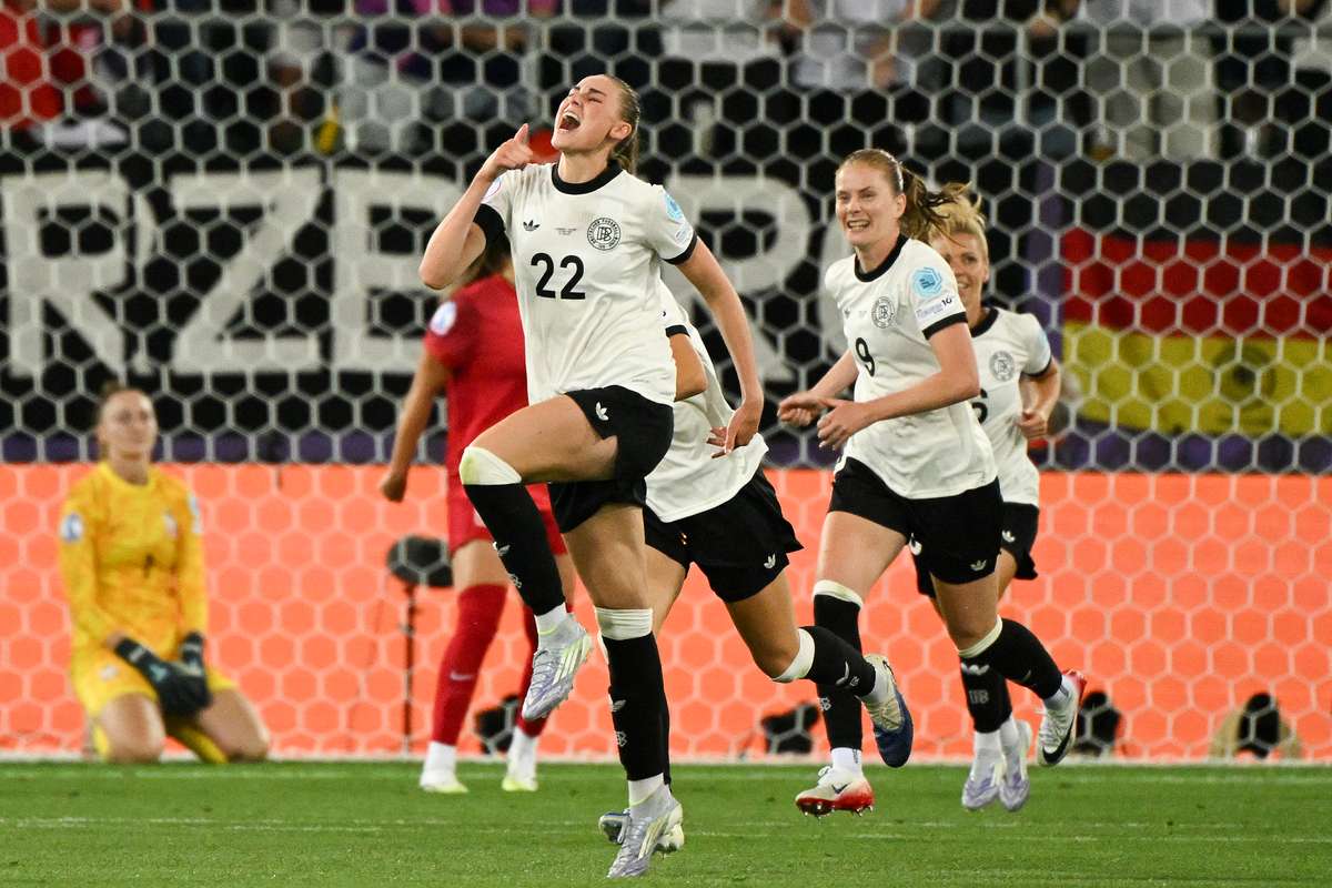 Modèle De Billet D'entrée Au Football | Vecteur Premium