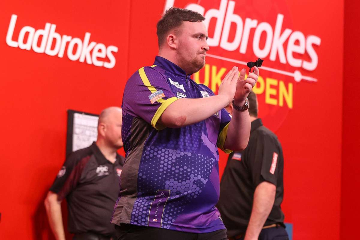 Luke Littler reaches UK Open quarterfinals after beating Dave Chisnall