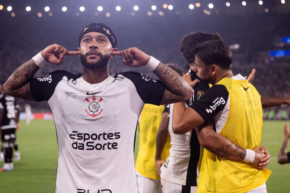 Corinthians prevê saída no verão de Memphis Depay, que tem propostas do ...