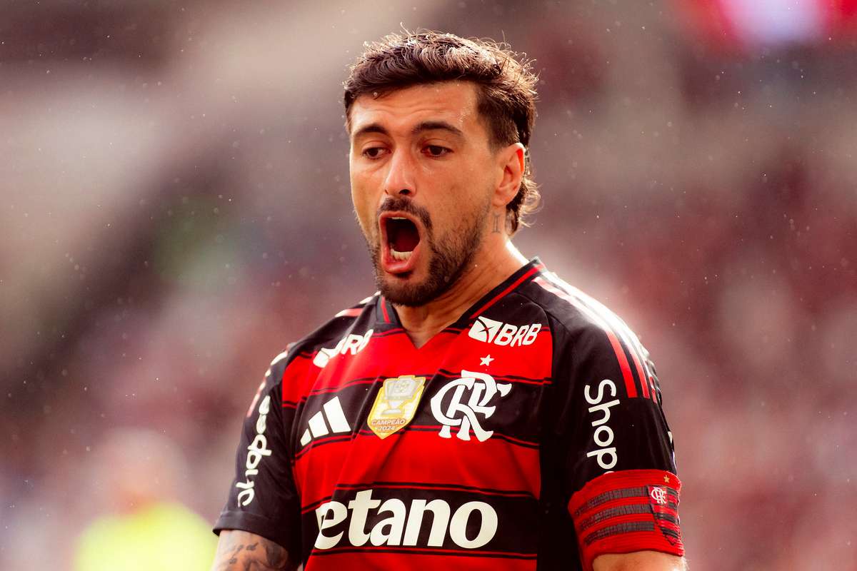 Arrascaeta se lesiona novamente e vira incerteza para o Mundial. Arrascaeta se lesiona novamente e vira incerteza para o Mundial.