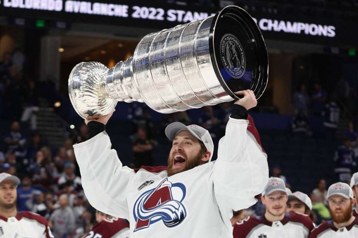 Pavel Francouz ukončil kariéru. Poslední český vítěz Stanley Cupu se ...