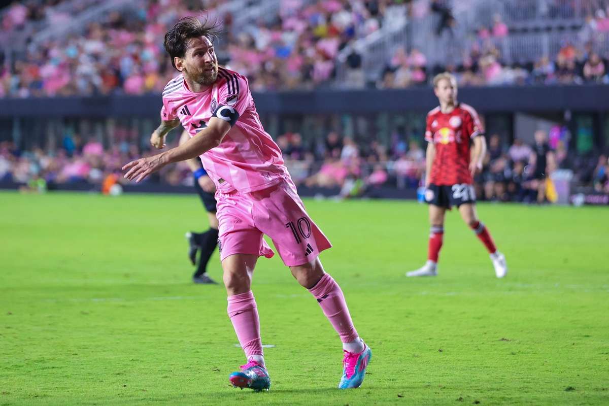 Mascherano responds to reports of Messi’s recent frustration