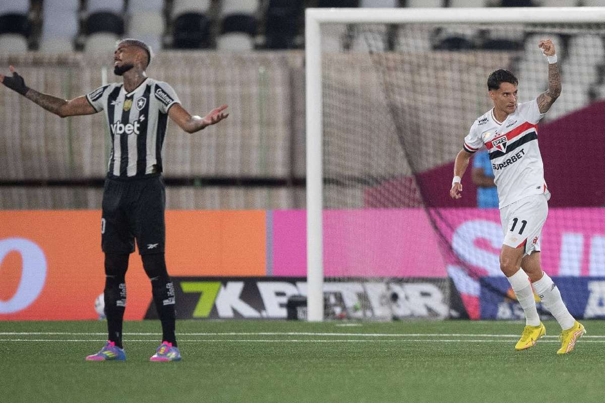 Ferreirinha, autor de um dos gols da partida (Foto: Thiago Ribeiro / AGIF / AGIF via AFP)