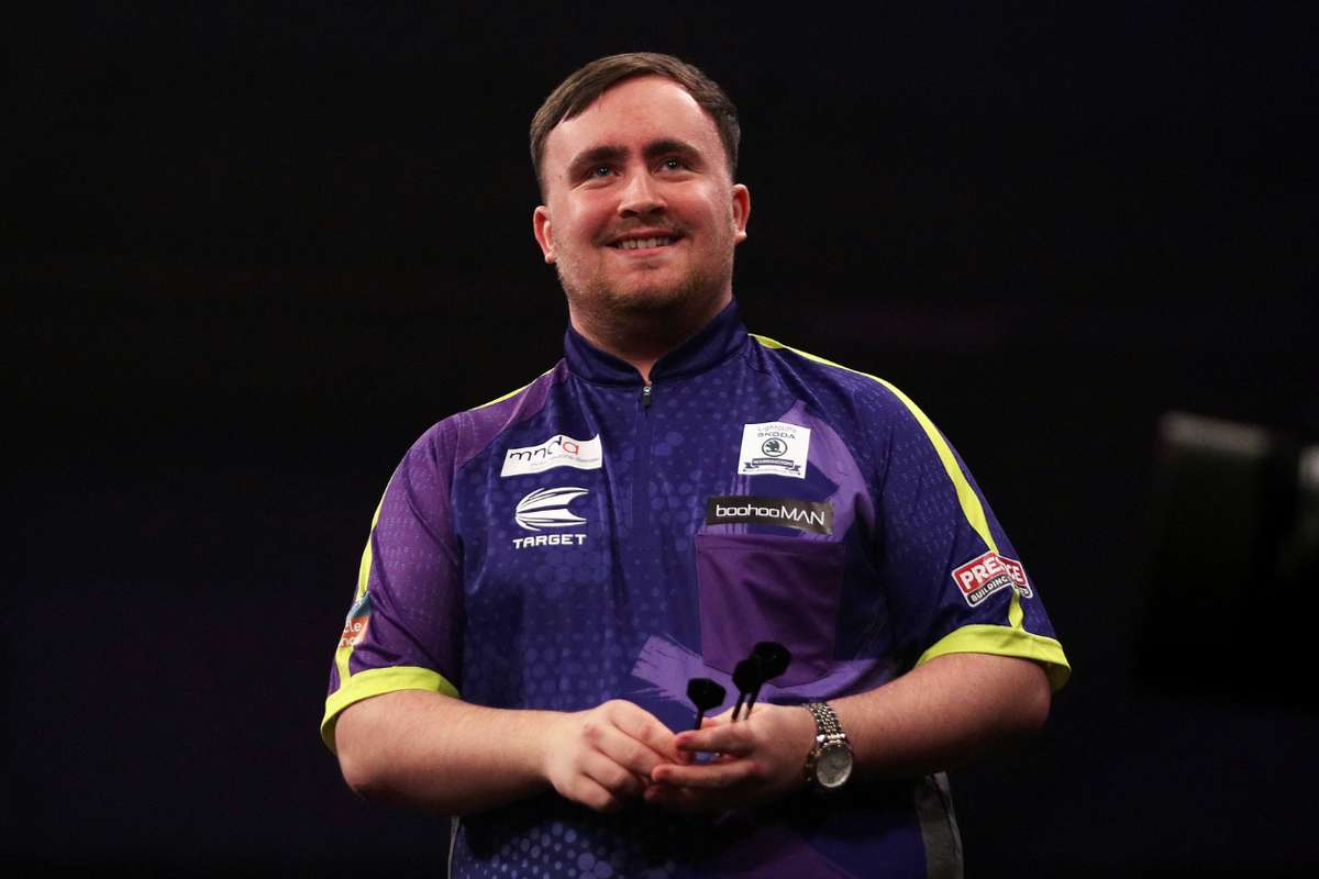 Luke Littler holt sich mit einem NeunDarter seinen ersten Titel auf