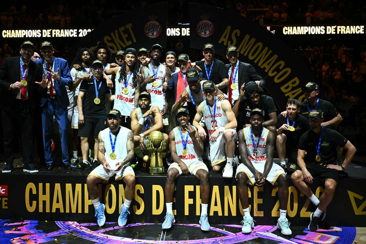 https://livesport-ott-images.ssl.cdn.cra.cz/r1200xfq60/7d04fc0f-317f-461b-b8a4-1e546215ad42.jpeg