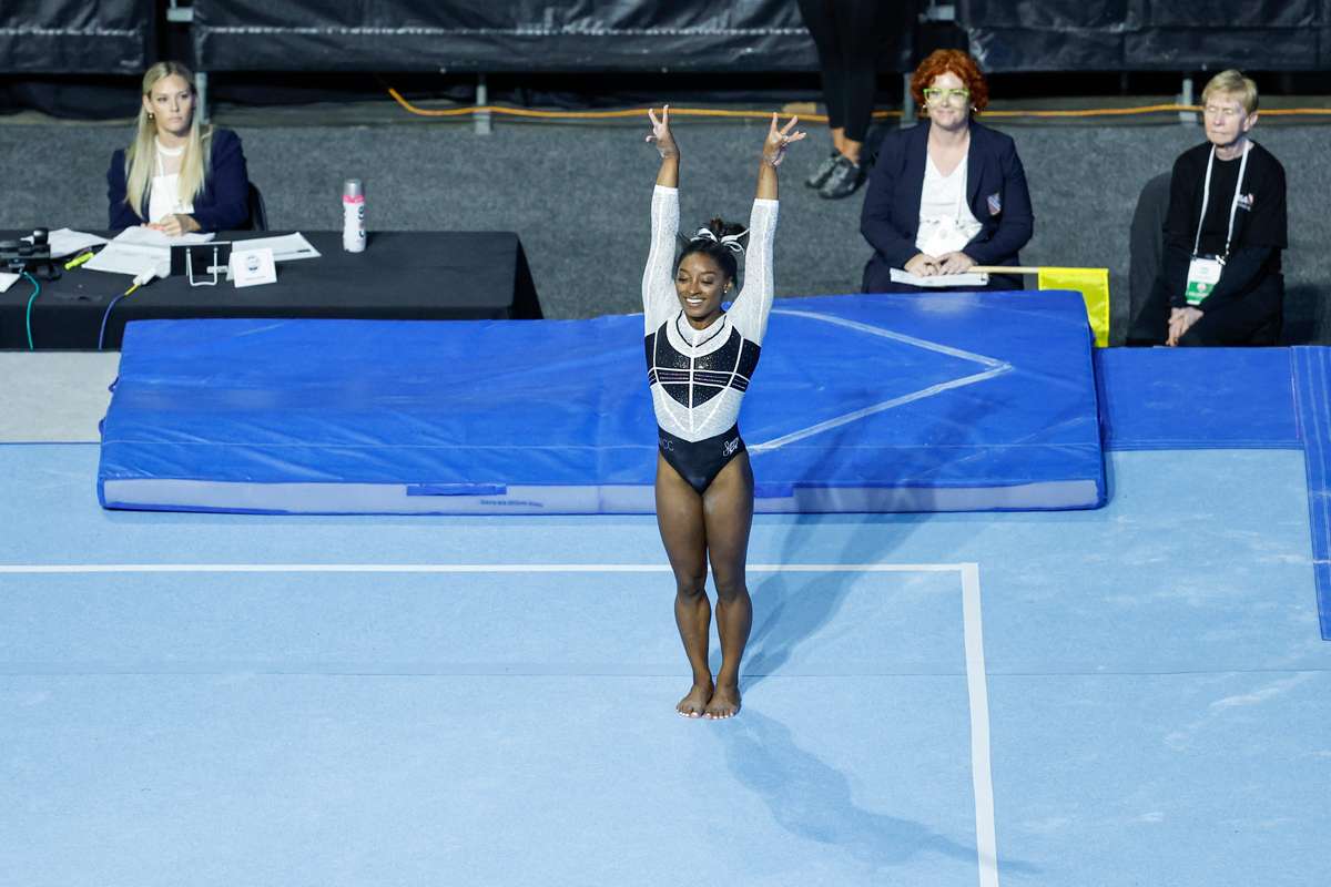 Simone Biles returns to gymnastics competition and blows the roof off the  U.S. Classic.