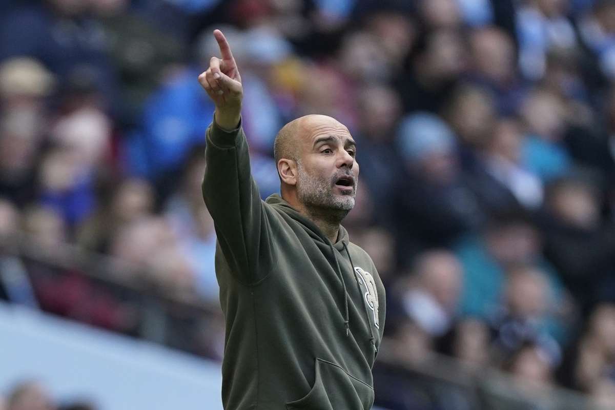 Pep Guardiola prolonge avec Manchester City jusqu'en 2025 (officiel