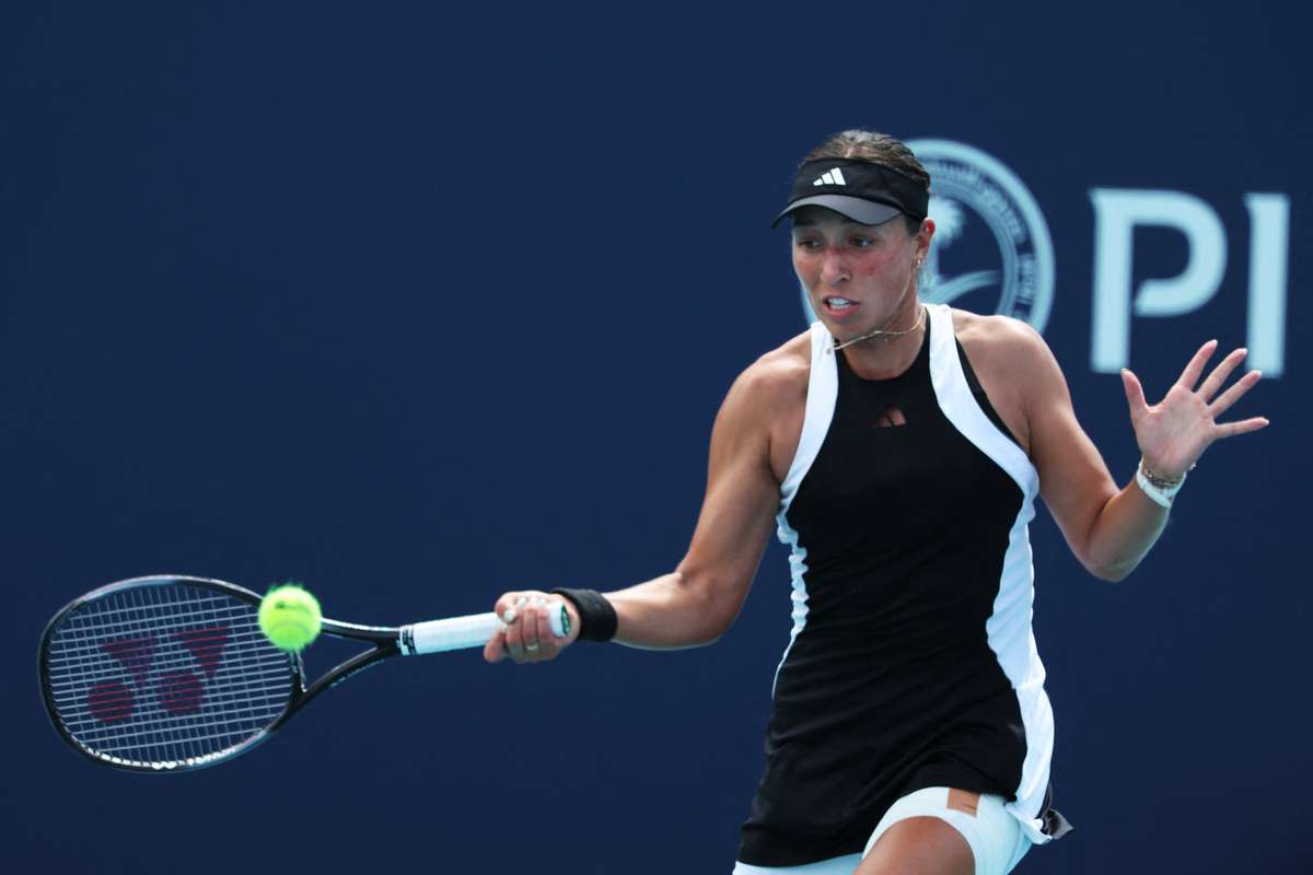 Mesmerizing Miami Open Final Resumes After Rain Delay Design for Desktop Mesmerizing Miami Open Final Resumes After Rain Delay Design for Desktop