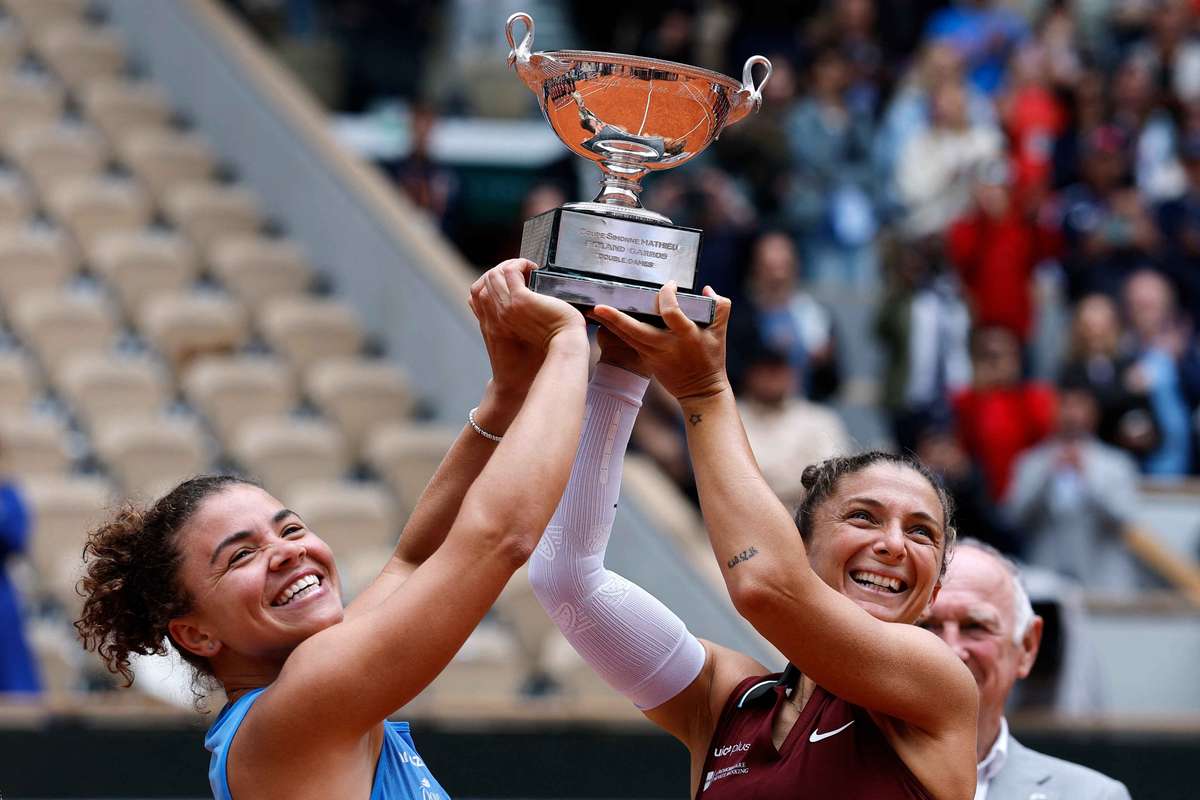 Jasmine Paolini and Sara Errani claim French Open women's doubles title ...