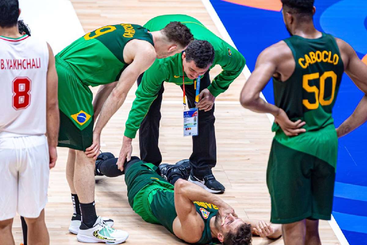 Português brilha no basquetebol universitário americano e sonha