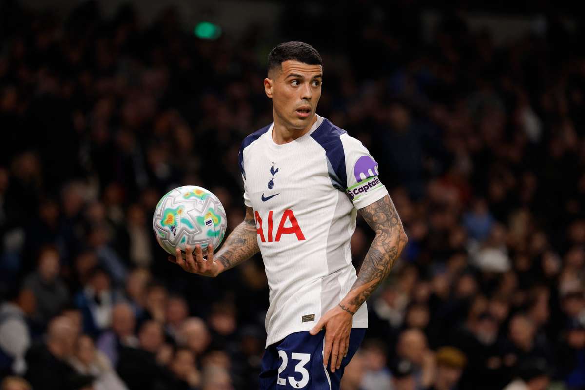 Porro đùa rằng việc tung những cầu thủ chấn thương ra sân sẽ tốt hơn đội hình hiện tại của Tottenham