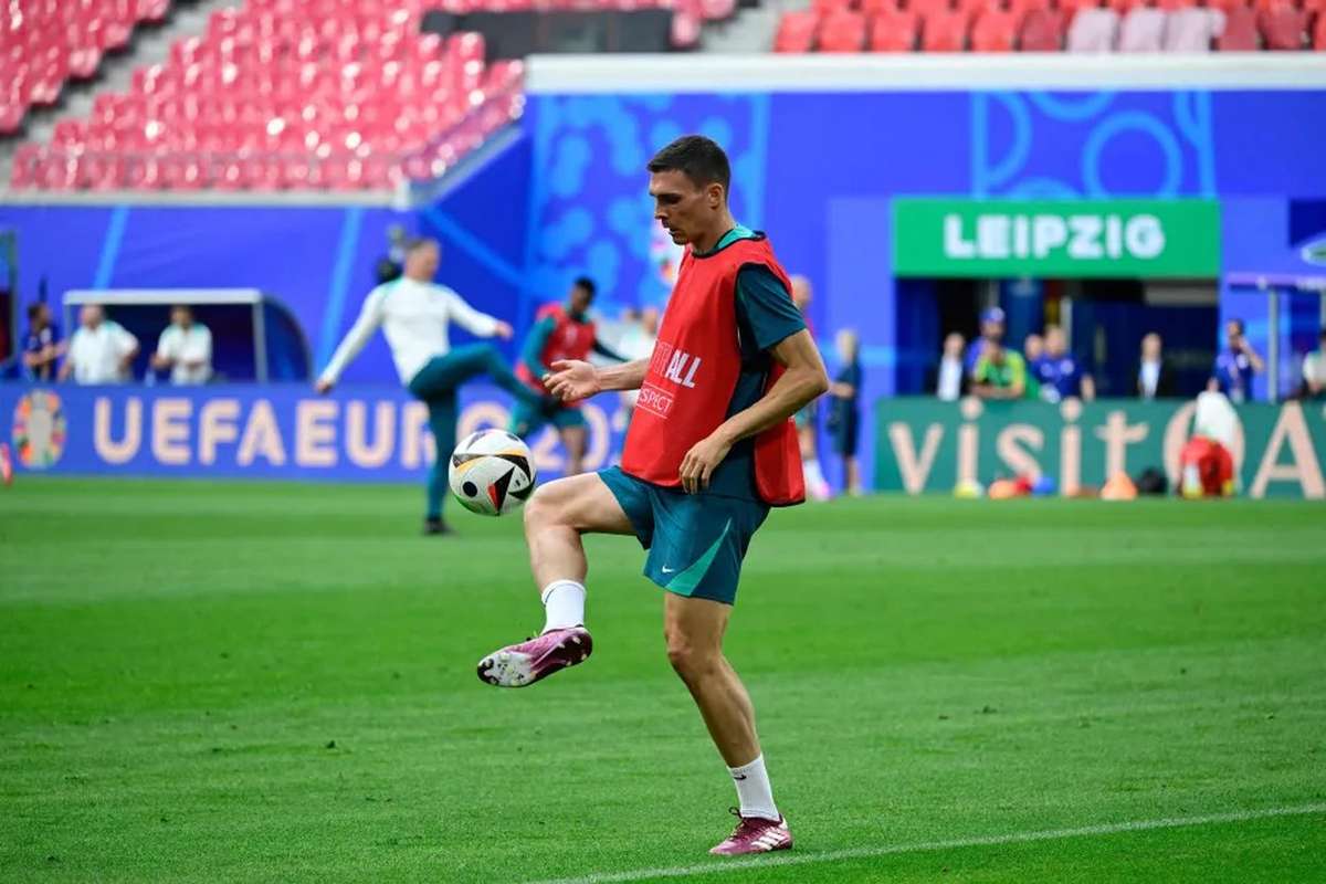 Liga Das Nações: João Palhinha Falha Treino De Portugal Devido A ...