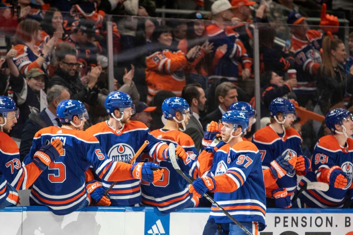 "Sweet 16": Leon Draisaitl Und Den Edmonton Oilers Fehlt Noch Ein Sieg ...