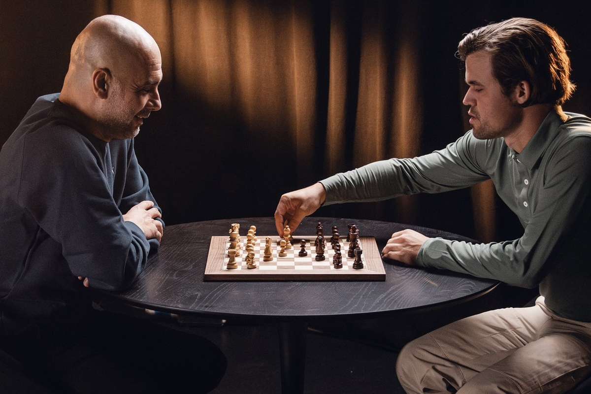 Magnus Carlsen e Pep Guardiola discutem semelhanças do futebol e do xadrez