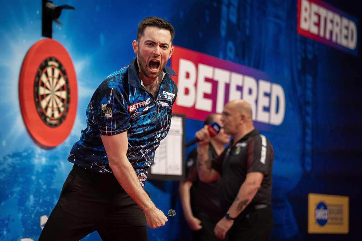 Dirk van Duijvenbode na verlenging uitgeschakeld op World Matchplay