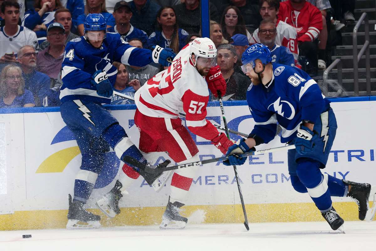 NHL roundup: Detroit Red Wings defeat Tampa Bay Lightning to halt ...