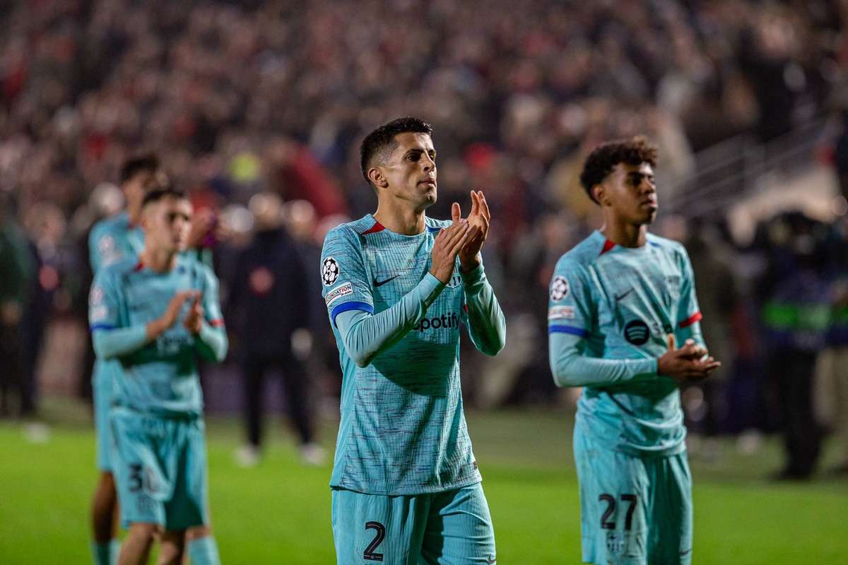Barcelona face Valencia under fire after shock defeat at Antwerp