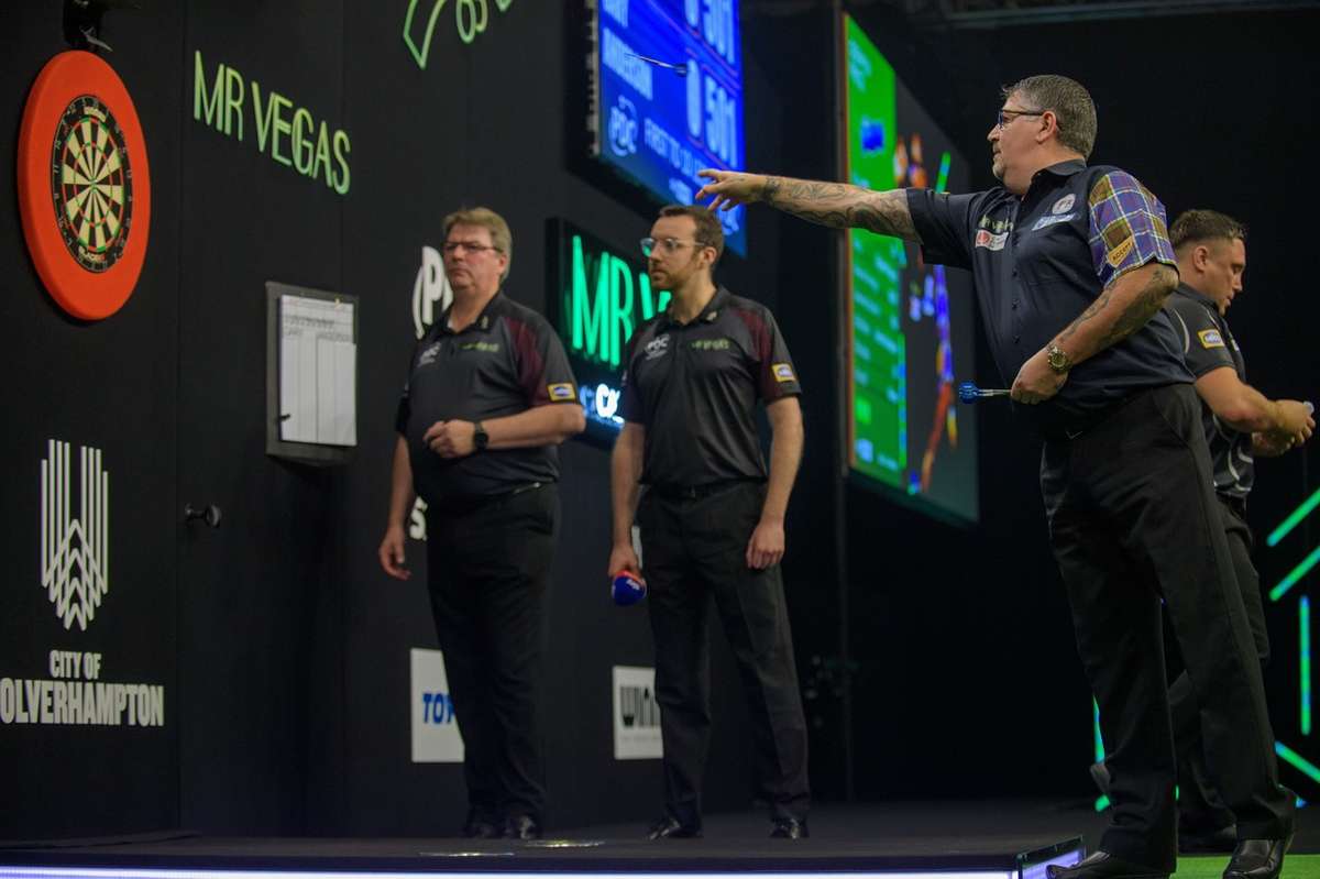 Grand Slam of Darts eerste twee kwartfinales ingevuld na mooie