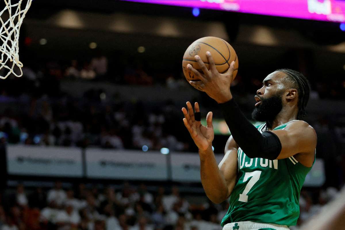 Boston Celtics And Jaylen Brown Agree Record 4 Million NBA Contract ...