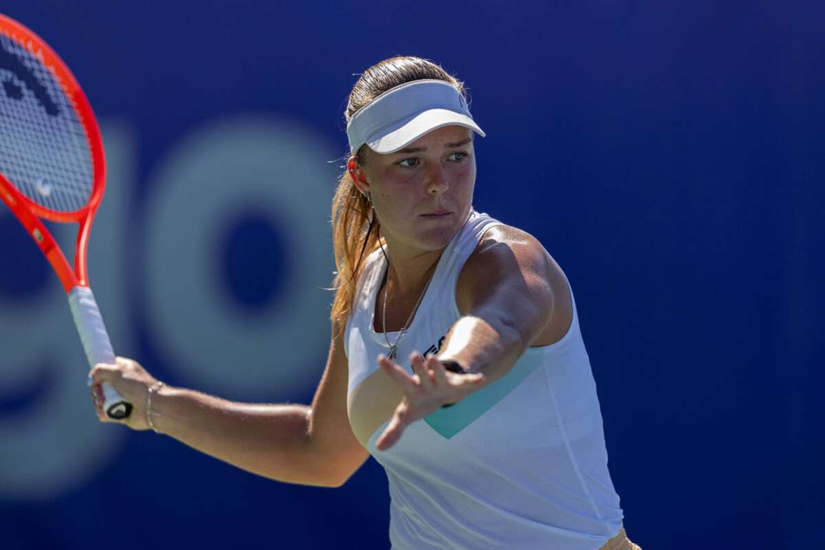 Porto Open: Voloshchuk cai nos singulares e irmãs Jorge vão à final de pares