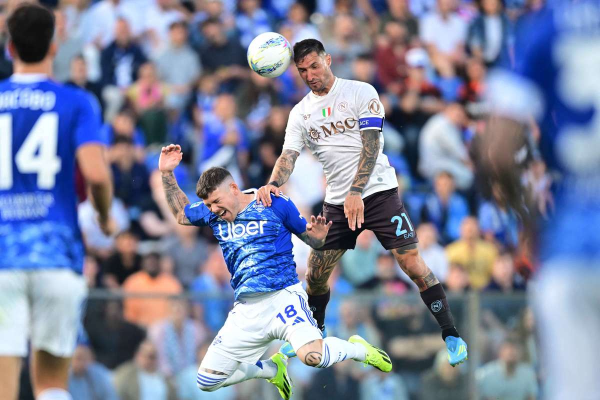 Napoli bị cầm hòa bởi Como của Cesc Fabregas khi hy vọng vô địch tan biến