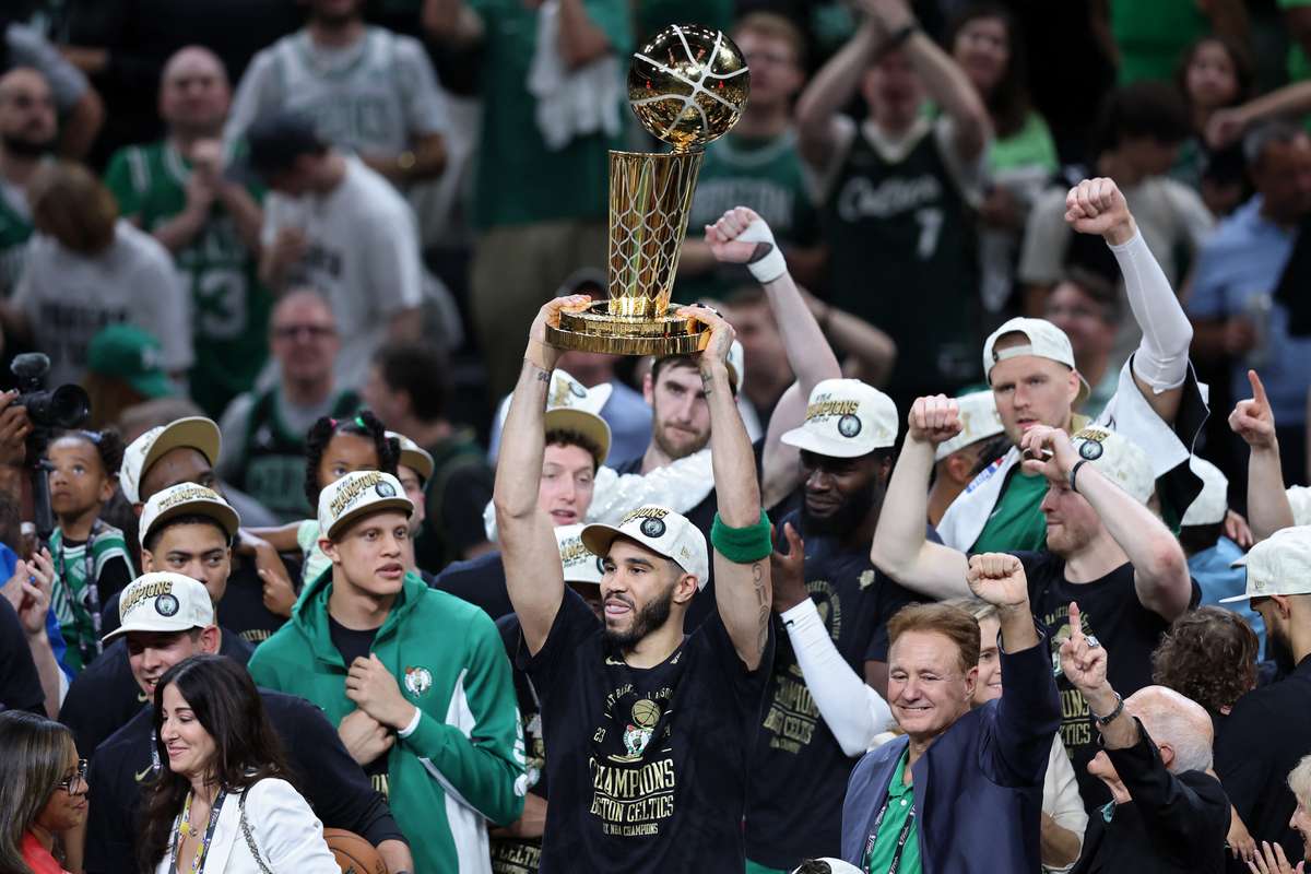 Celtics Rout Mavericks To Win Record Setting 18th Nba Championship