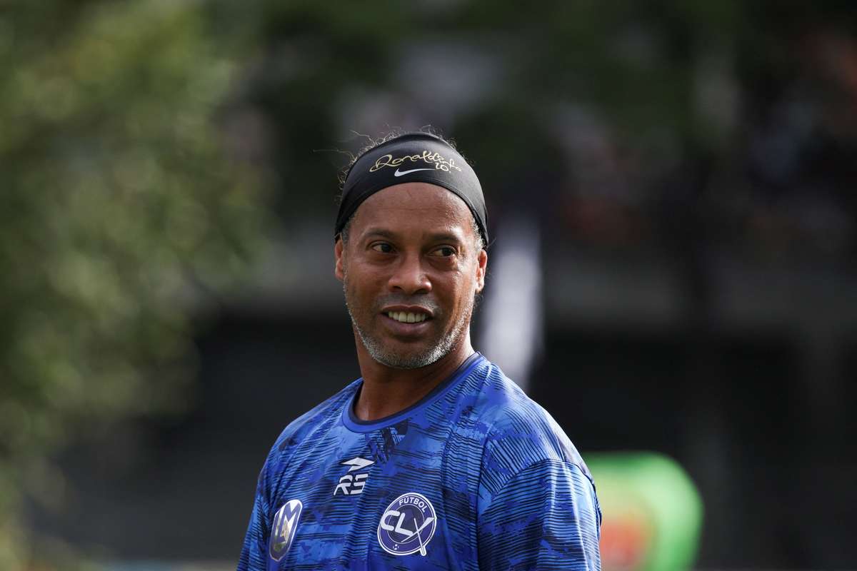 Aos 46 Anos Ronaldinho Ga cho Fecha Acordo Para Jogar Partida Pelo aos-46-anos-ronaldinho-ga-cho-fecha-acordo-para-jogar-partida-pelo