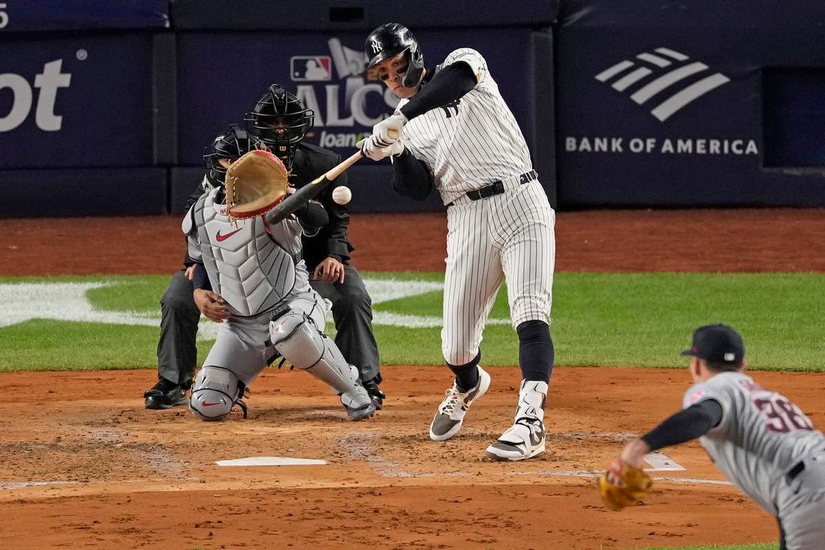 MLB, the Yankees overcome the Guardians and take a 2-0 lead in the playoff series