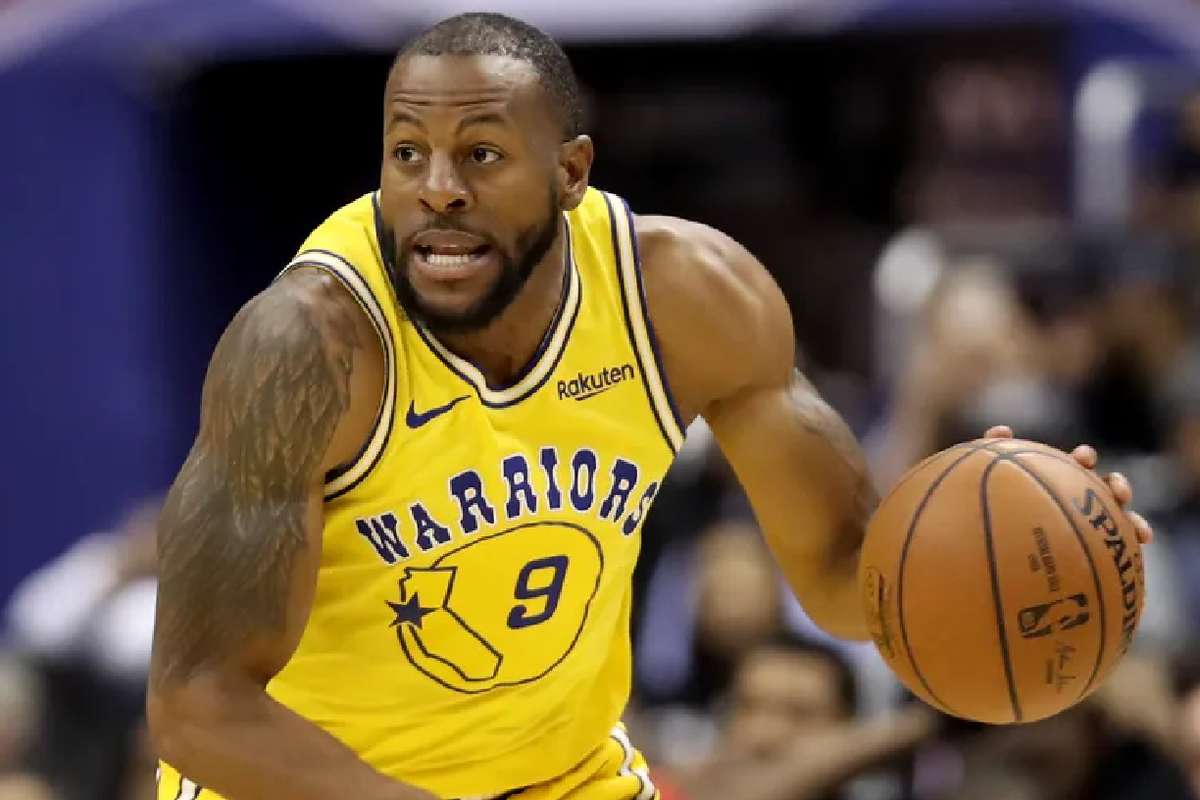 NBA : Andre Iguodala Rempile Pour Une Ultime Saison Chez Les Warriors ...