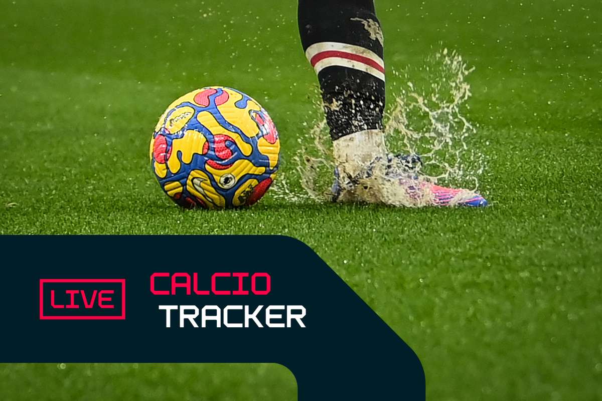 Calcio Live News in campo GenoaBologna (01) e ComoParma (01