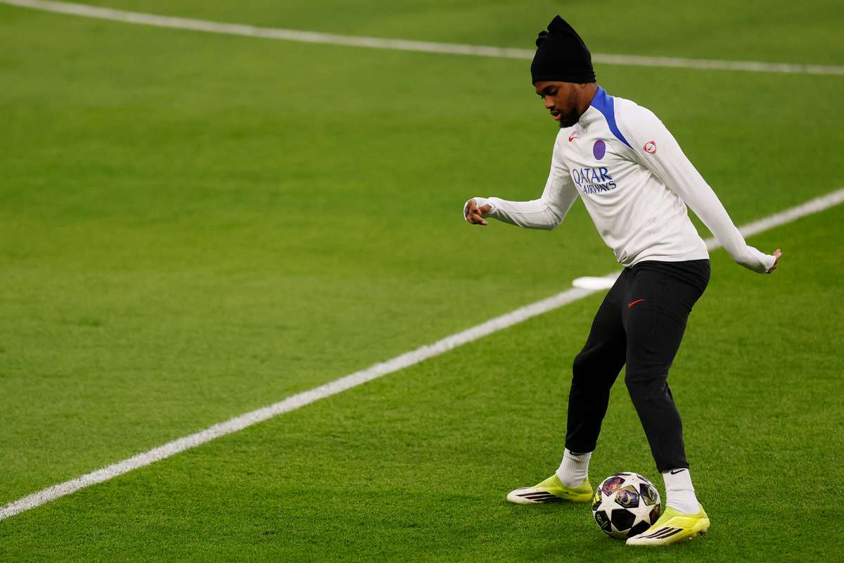 Aston Villa, Man City quan tâm đến triển vọng thú vị Mbaye của PSG