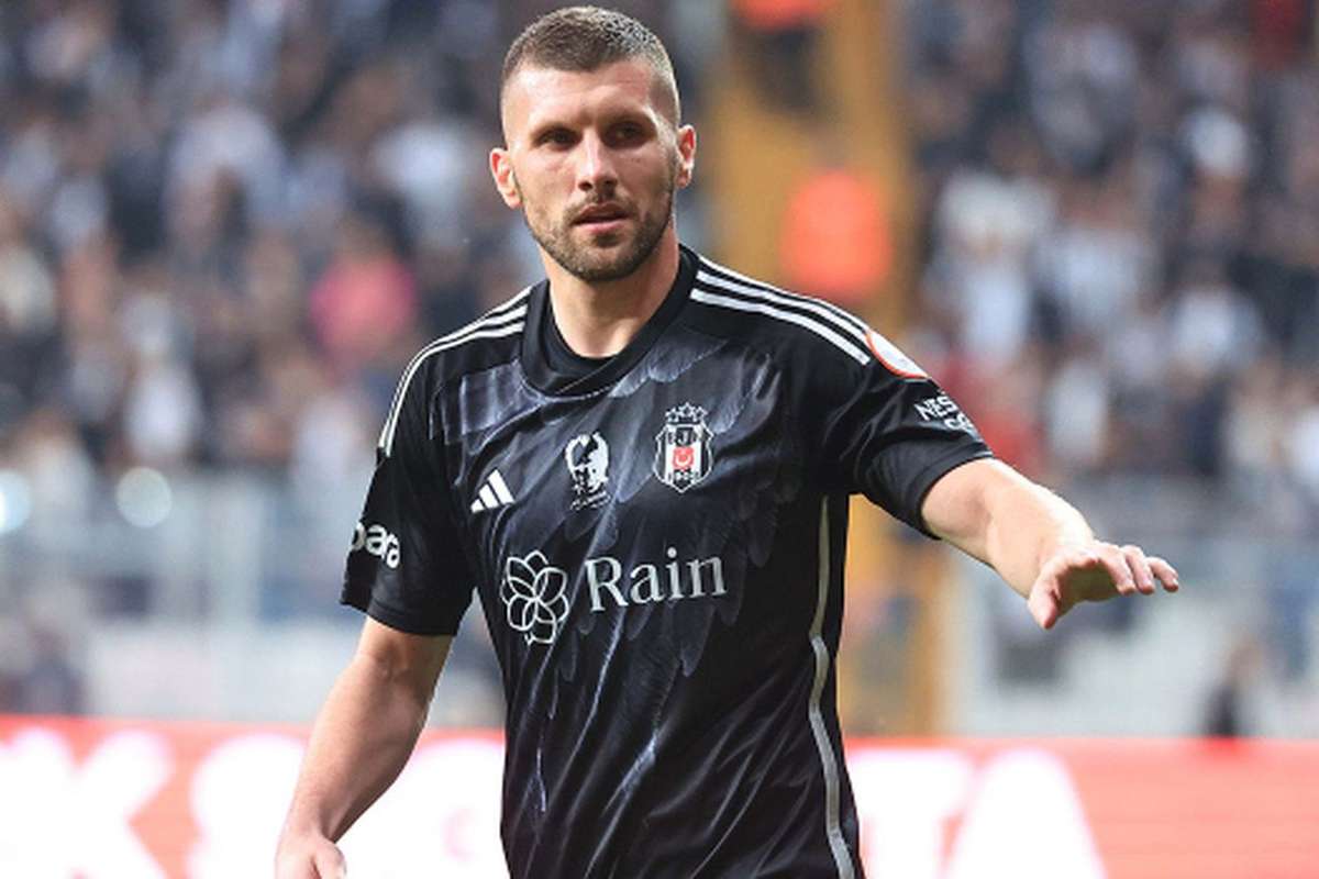 Fernando Santos abdica de Ante Rebic no Besiktas Flashscore pt Fernando Santos abdica de Ante Rebic no Besiktas Flashscore pt