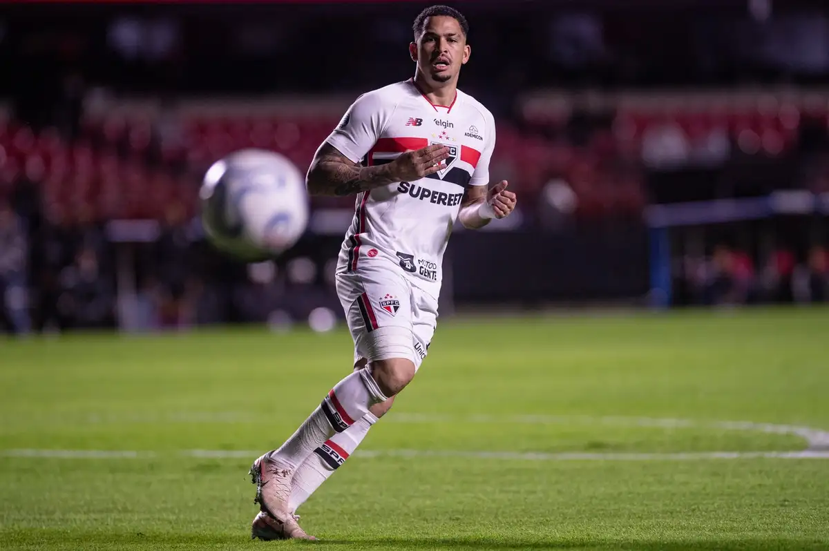São Paulo x Botafogo: Onde assistir, prévia, escalações prováveis e odds